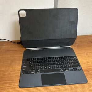 Apple Magic Keyboard for iPad Pro 12.9in A2480 Black - Excellent